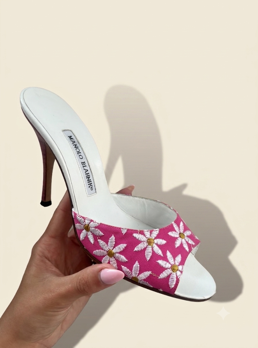 Vintage Manolo Blahnik Pink Embroidered Daisy Mules